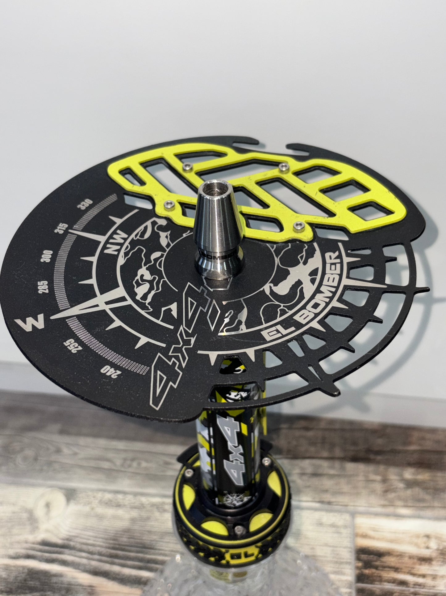 El Bomber Hookah - 4 x 4 Off-road Edition x Ceaser Crystal Base - TheHoookahClub